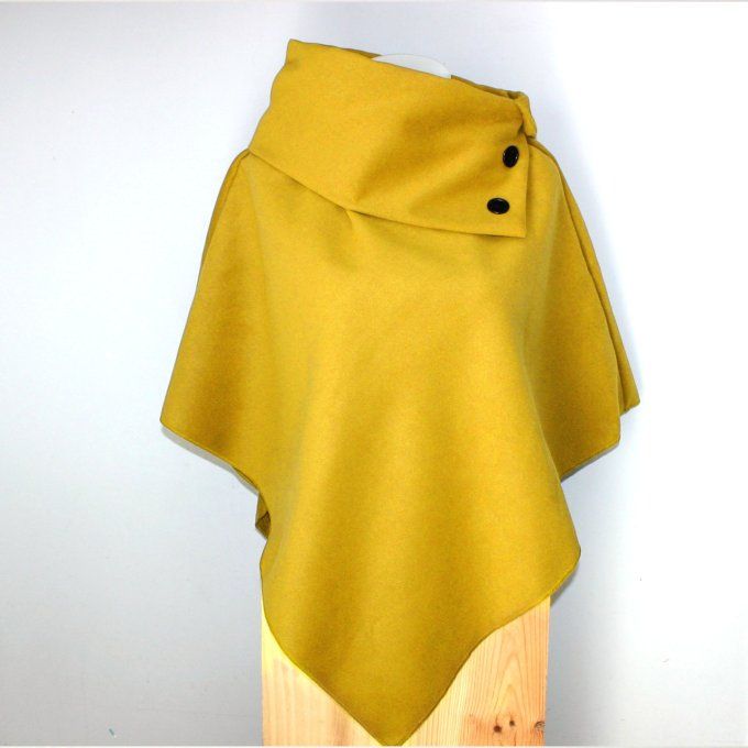 Poncho cape moutarde